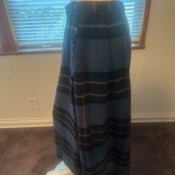 Rafaella Woman 90's Vintage Blue wrap Wool blend skirt, size 18 - Picture 2 of 5
